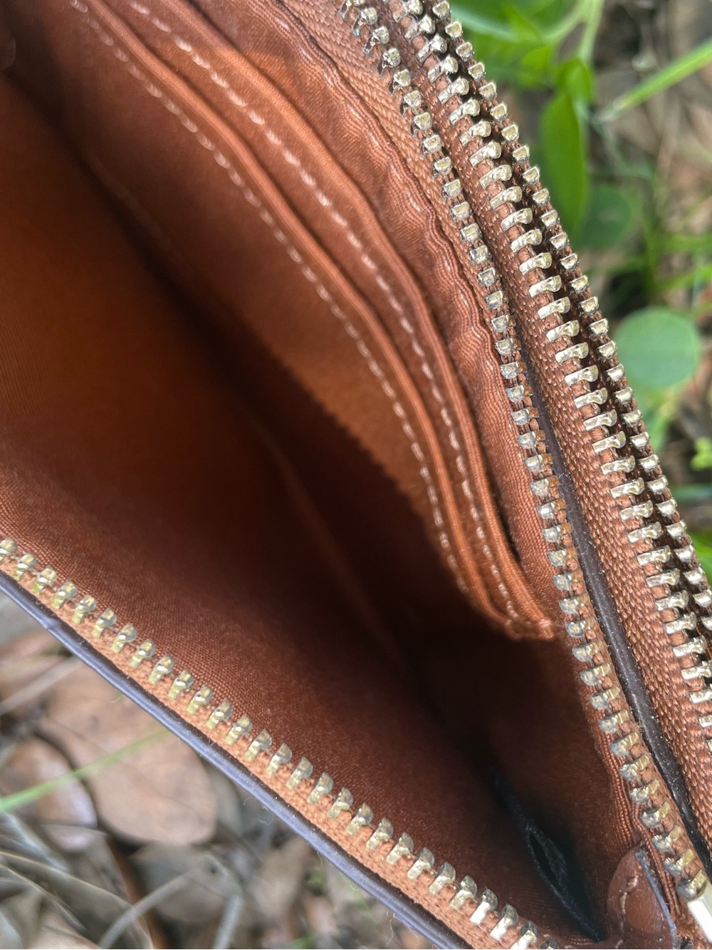 Coach Leather wristlet in Chestnut Brown with Gold Logo - Picture 3 of 5